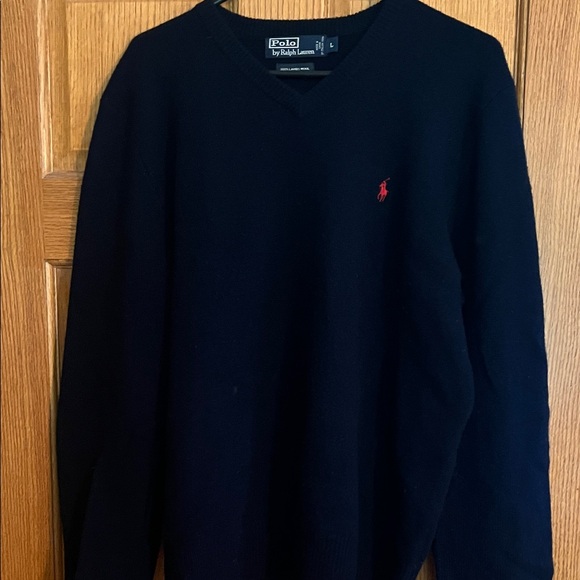Polo by Ralph Lauren Men's V-Neck Sweater in Black - Picture 1 of 3